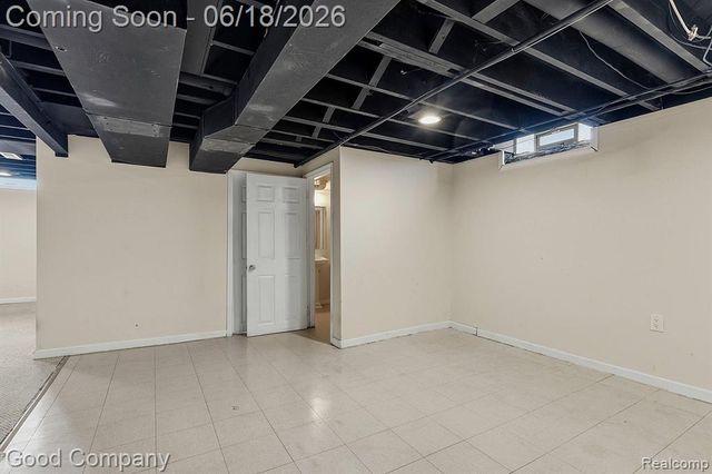 8246 Independence Drive, Sterling Heights, MI 48313
