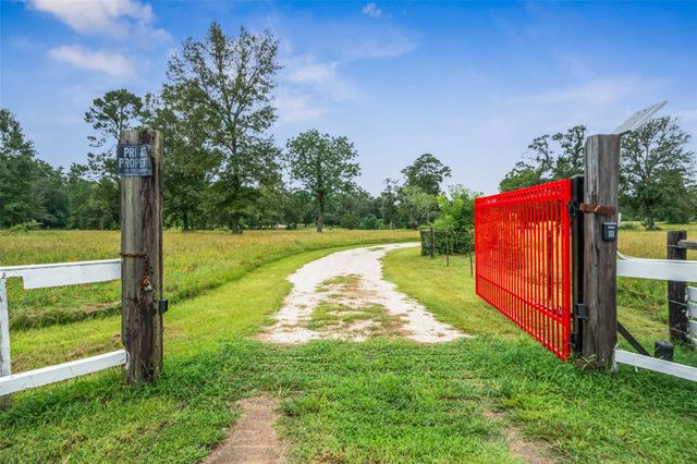 2222 Fm 945 Road S, Cleveland, TX 77328