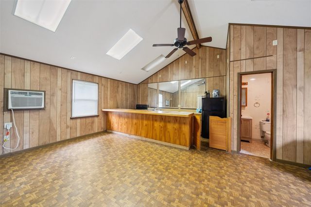 2222 Fm 945 Road S, Cleveland, TX 77328