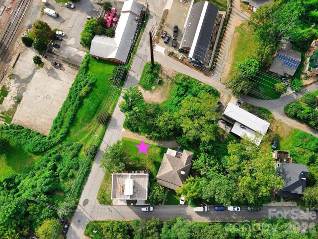 20 Roberts Street, Asheville, NC 28801