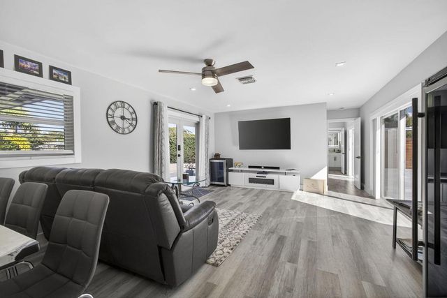 2388 S Wallen Drive, Palm Beach Gardens, FL 33410