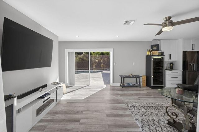 2388 S Wallen Drive, Palm Beach Gardens, FL 33410