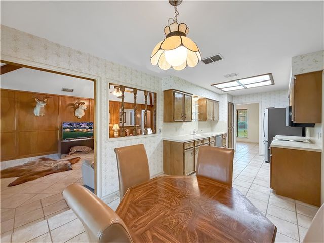 6642 Mountain Wood Dr, Corpus Christi, TX 78413