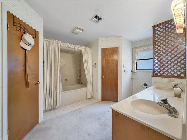 6642 Mountain Wood Dr, Corpus Christi, TX 78413