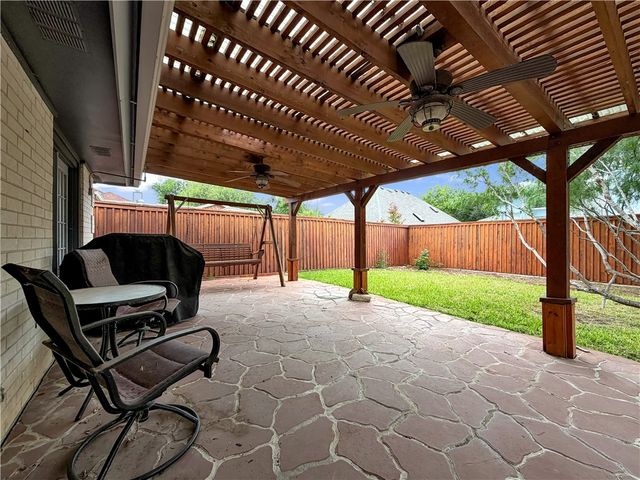 6642 Mountain Wood Dr, Corpus Christi, TX 78413