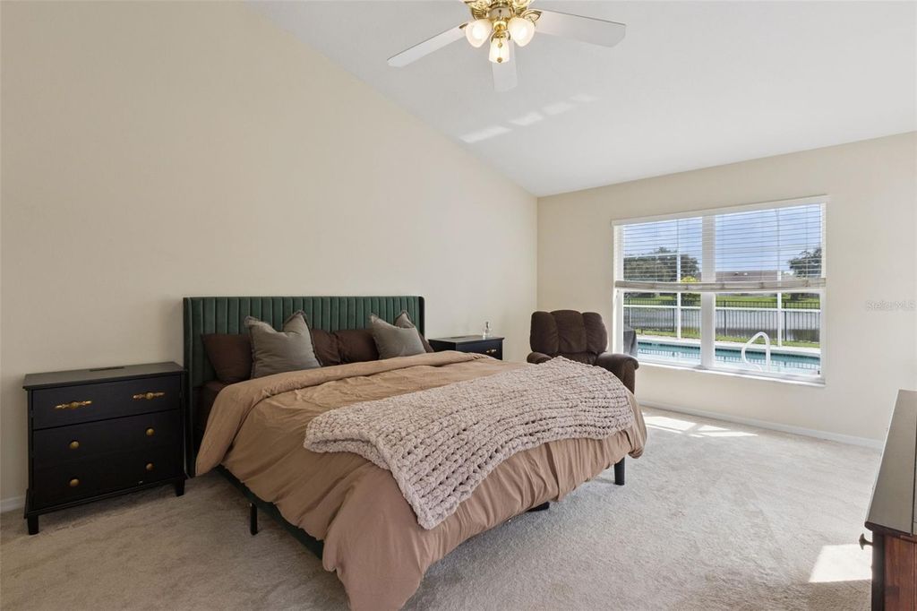 Image 16 of property listing at 14313 ROXSHIRE DRIVE, Orlando, FL 32837