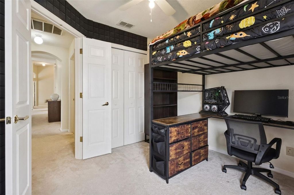 Image 23 of property listing at 14313 ROXSHIRE DRIVE, Orlando, FL 32837