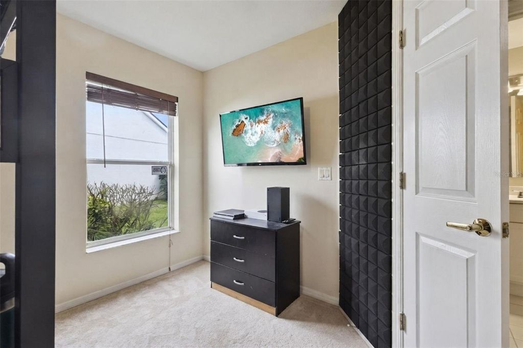 Image 24 of property listing at 14313 ROXSHIRE DRIVE, Orlando, FL 32837