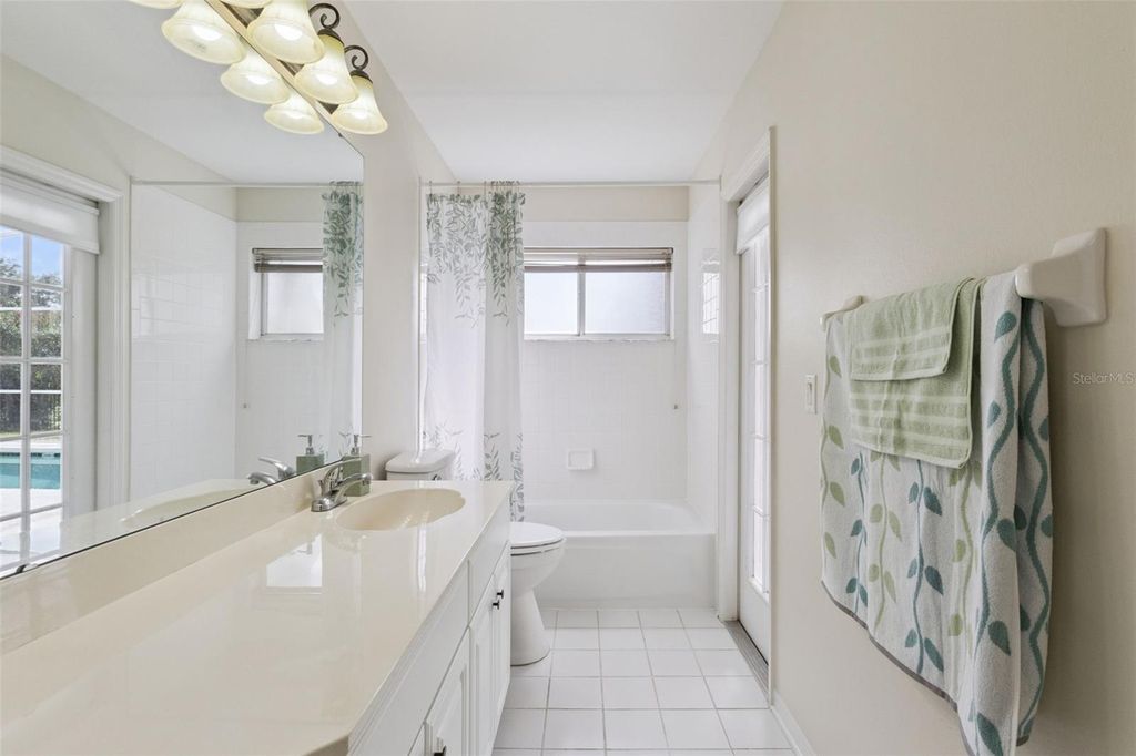 Image 27 of property listing at 14313 ROXSHIRE DRIVE, Orlando, FL 32837