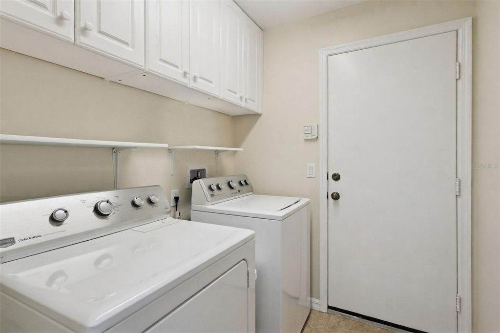 Image 29 of property listing at 14313 ROXSHIRE DRIVE, Orlando, FL 32837