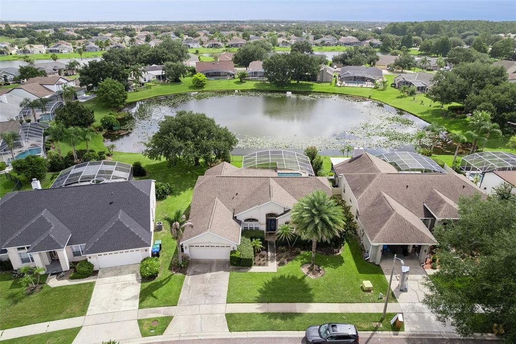 Image 46 of property listing at 14313 ROXSHIRE DRIVE, Orlando, FL 32837