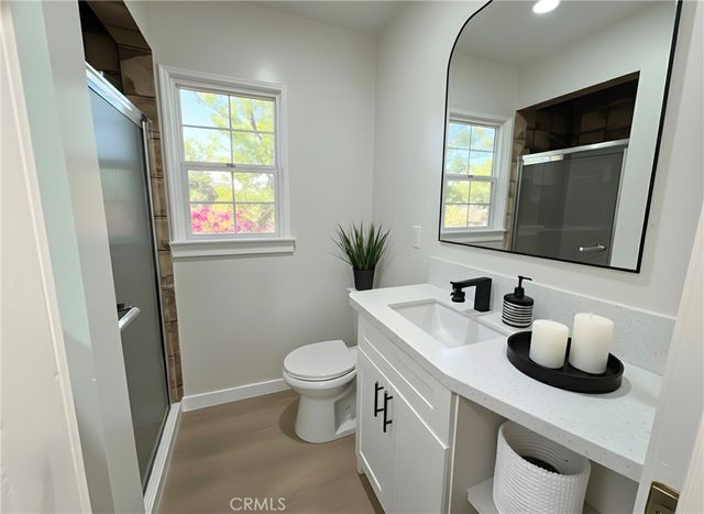 5912 Carpenter Avenue, Valley Village, CA 91607