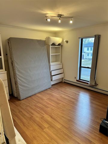 14 Nagle, Central Islip, NY 11722