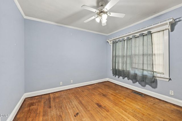 400 N Sumner Street, Selma, NC 27576