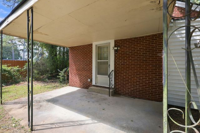 400 N Sumner Street, Selma, NC 27576