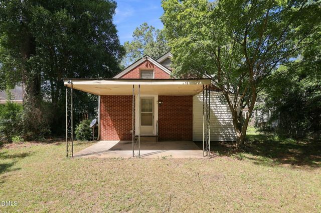 400 N Sumner Street, Selma, NC 27576