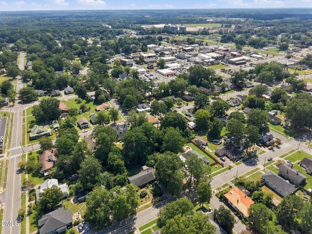 400 N Sumner Street, Selma, NC 27576