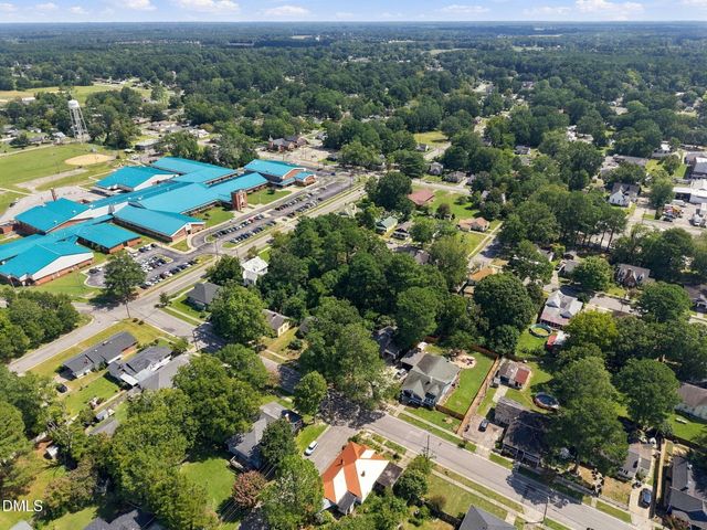 400 N Sumner Street, Selma, NC 27576