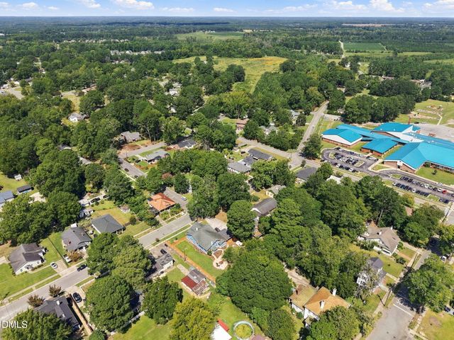 400 N Sumner Street, Selma, NC 27576