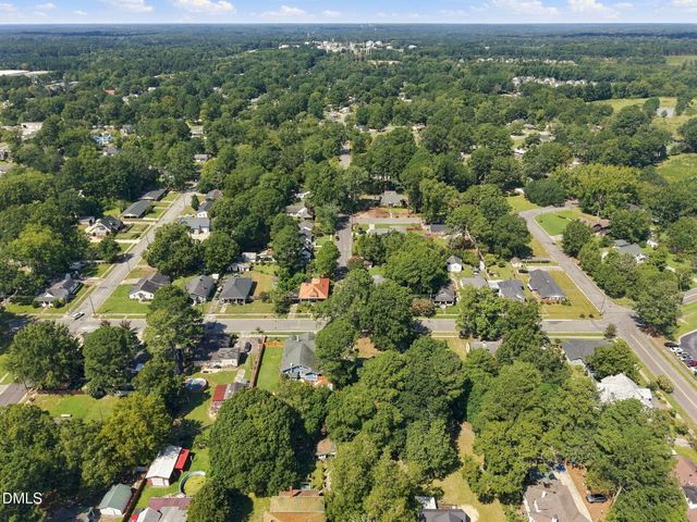 400 N Sumner Street, Selma, NC 27576