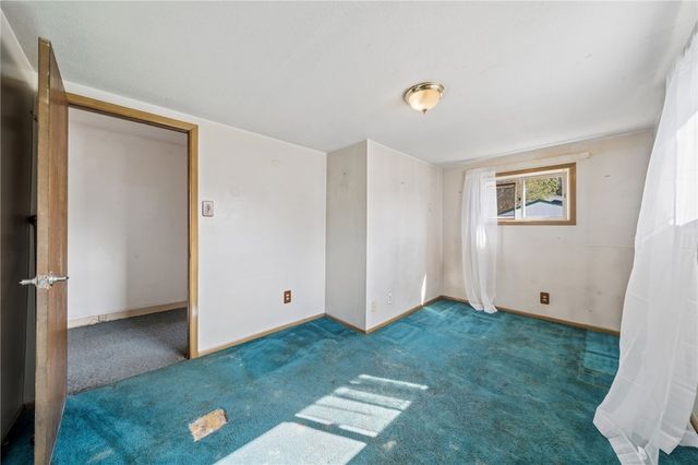336 Valley St, Mcdonald, PA 15057