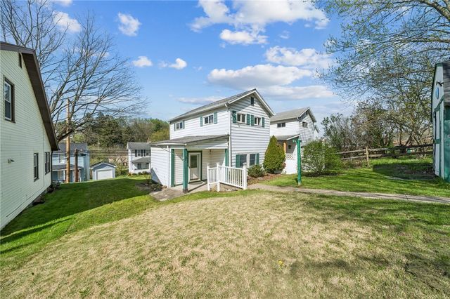 336 Valley St, Mcdonald, PA 15057