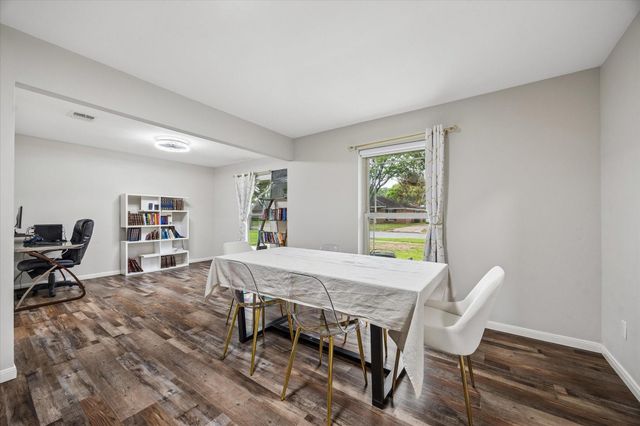 7711 Twin Hills Drive, Houston, TX 77071