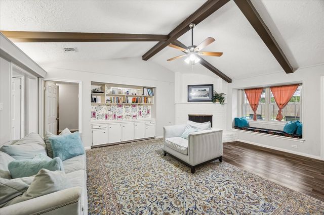 7711 Twin Hills Drive, Houston, TX 77071
