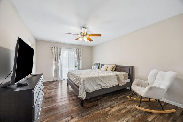 7711 Twin Hills Drive, Houston, TX 77071