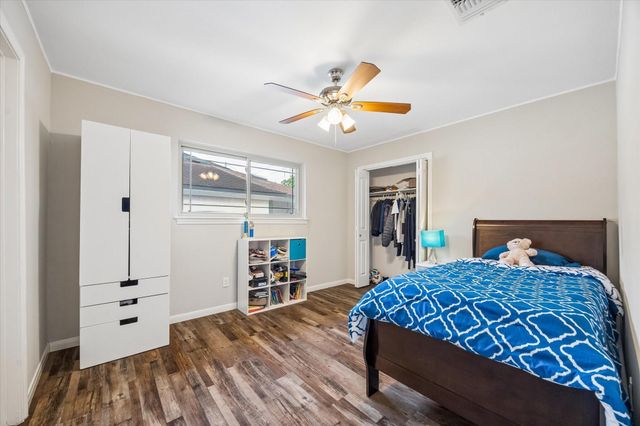 7711 Twin Hills Drive, Houston, TX 77071