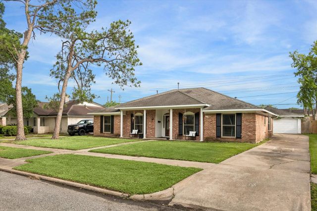 7711 Twin Hills Drive, Houston, TX 77071