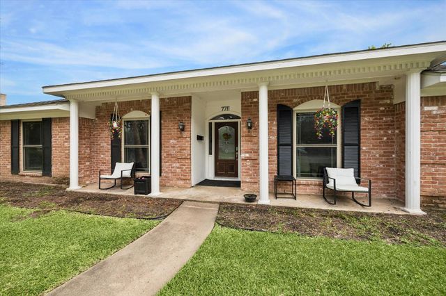 7711 Twin Hills Drive, Houston, TX 77071