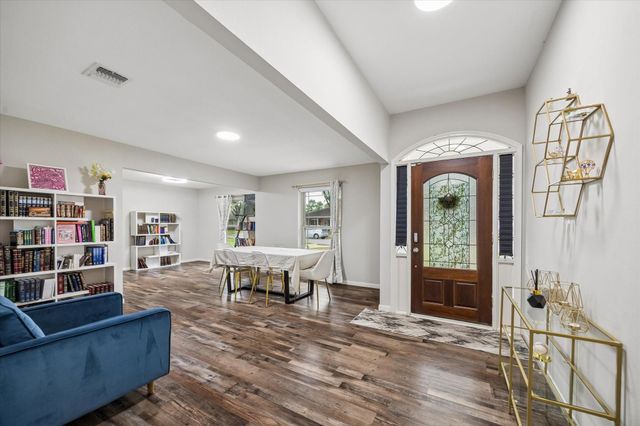 7711 Twin Hills Drive, Houston, TX 77071