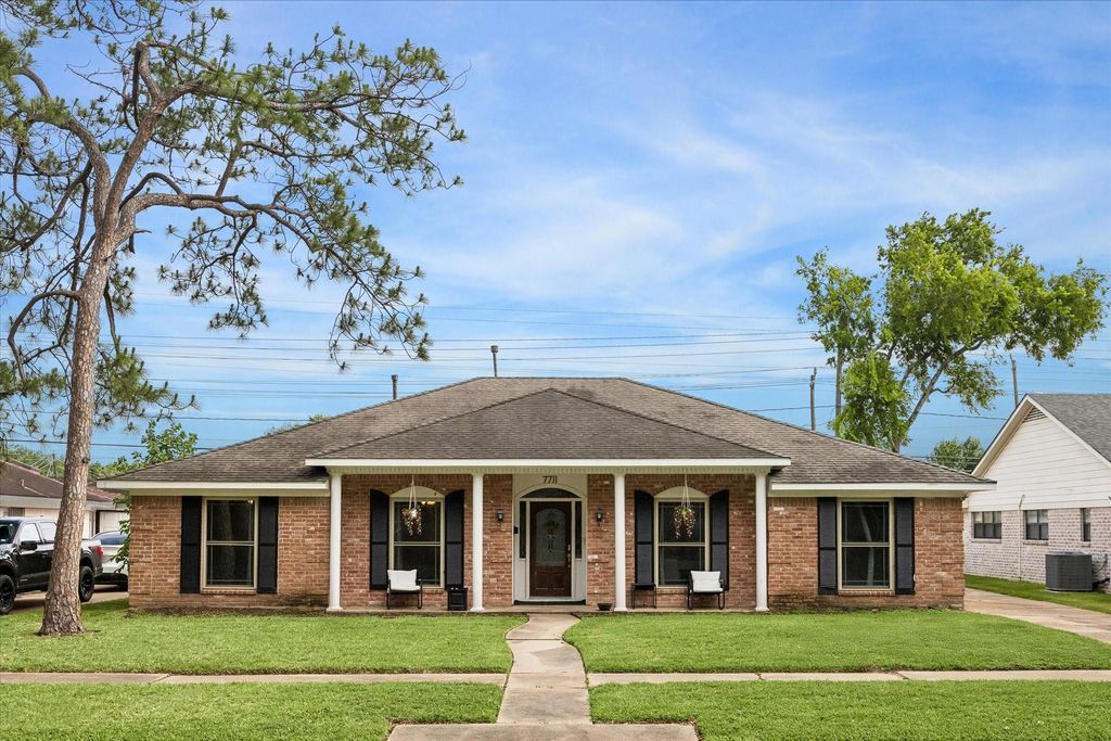 7711 Twin Hills Drive, Houston, TX 77071