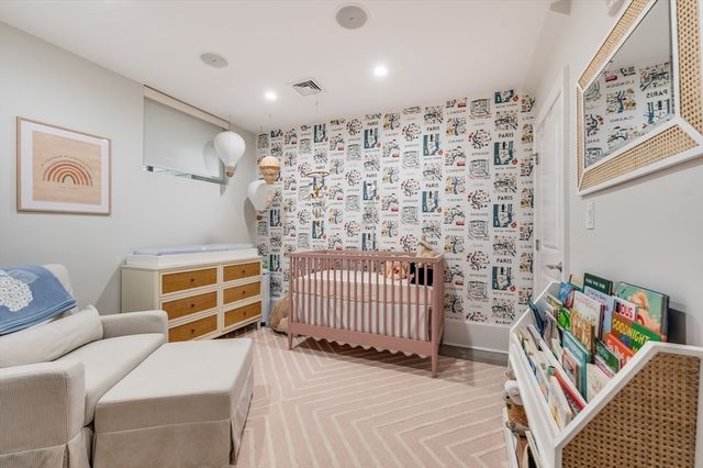 530 E Broadway 1, Boston, MA 02127