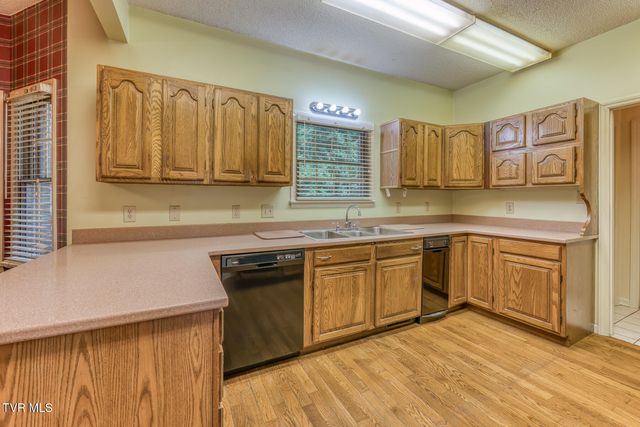3510 Bondwood Circle, Johnson City, TN 37604