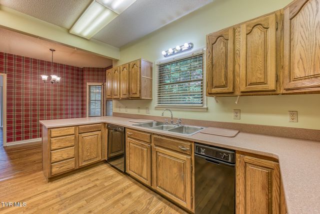 3510 Bondwood Circle, Johnson City, TN 37604
