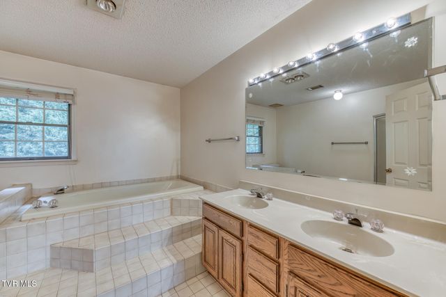 3510 Bondwood Circle, Johnson City, TN 37604