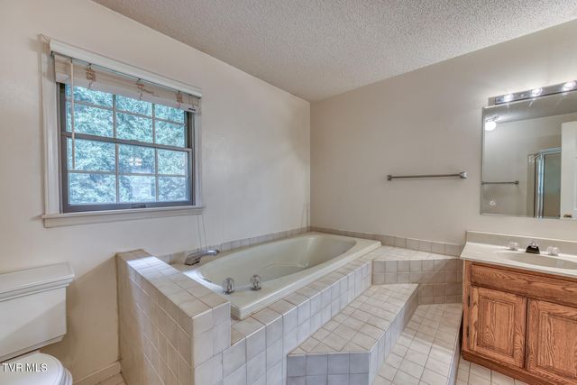 3510 Bondwood Circle, Johnson City, TN 37604
