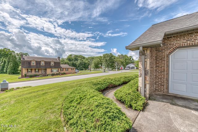 3510 Bondwood Circle, Johnson City, TN 37604