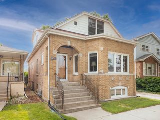 2435 Davisson Street, River Grove, IL 60171
