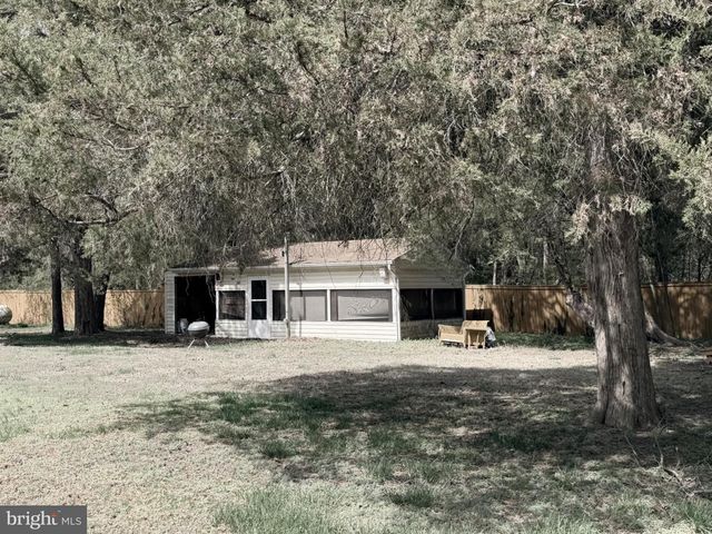 36102 BAY DR, Chaptico, MD 20621