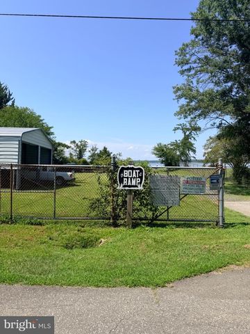 36102 BAY DR, Chaptico, MD 20621