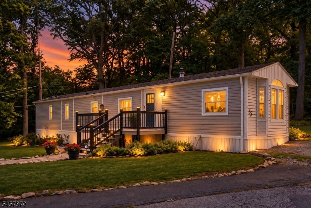 65 Sherwood Park, Washington Twp., NJ 07853 — exterior