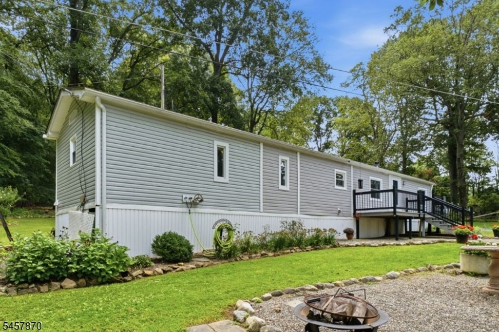 65 Sherwood Park, Washington Twp., NJ 07853 — photo 3
