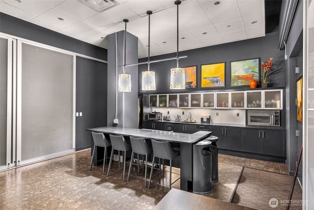 3104 Western Avenue #610, Seattle, WA 98121