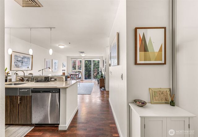 3104 Western Avenue #610, Seattle, WA 98121