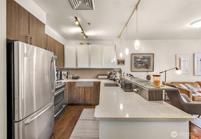 3104 Western Avenue #610, Seattle, WA 98121