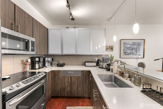 3104 Western Avenue #610, Seattle, WA 98121