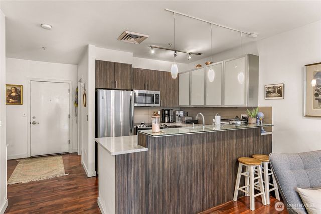 3104 Western Avenue #610, Seattle, WA 98121